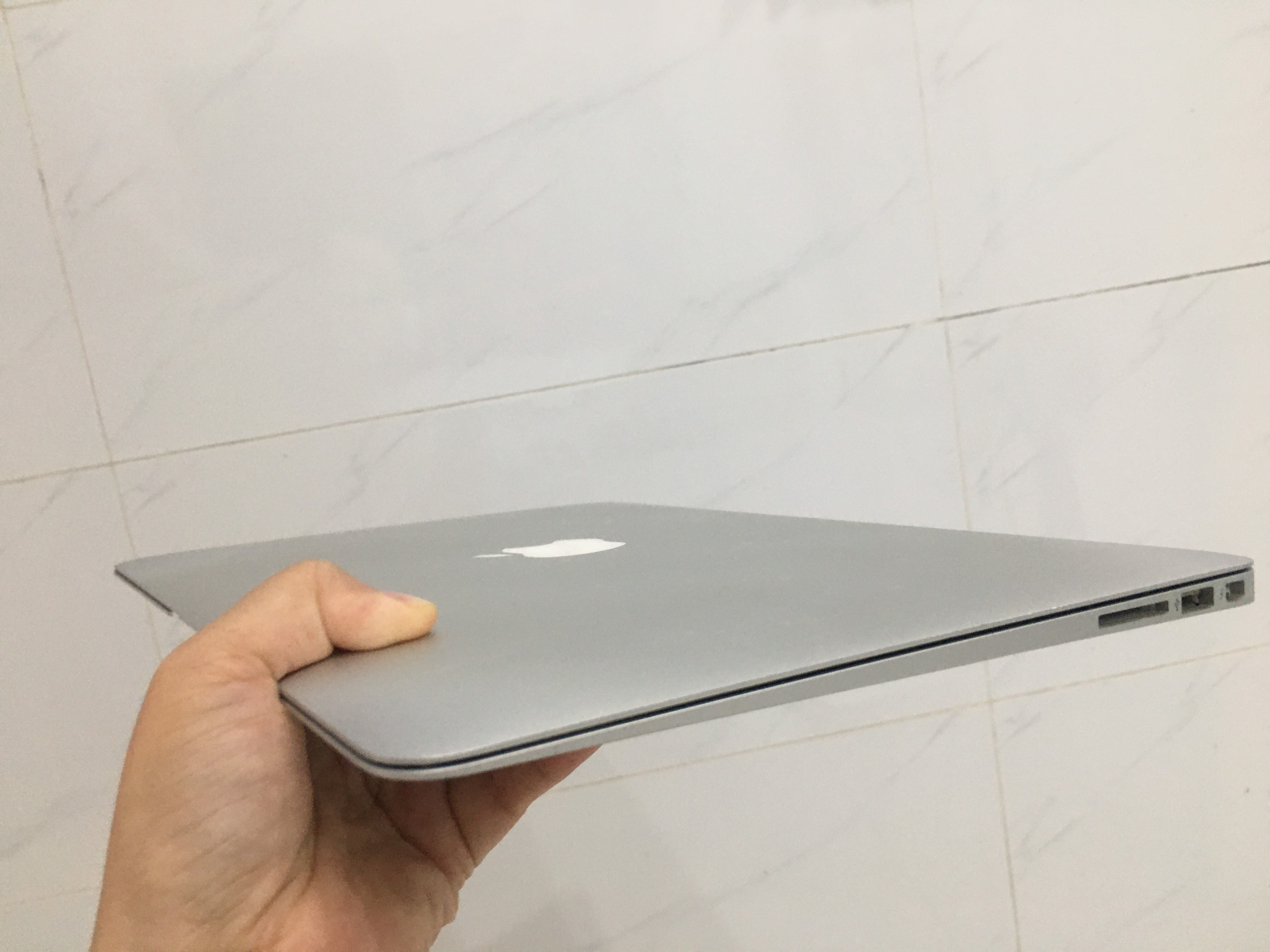 macbook-air-2016-core-i5-16ghz-ram-8gb-ssd-128gb-133-inch